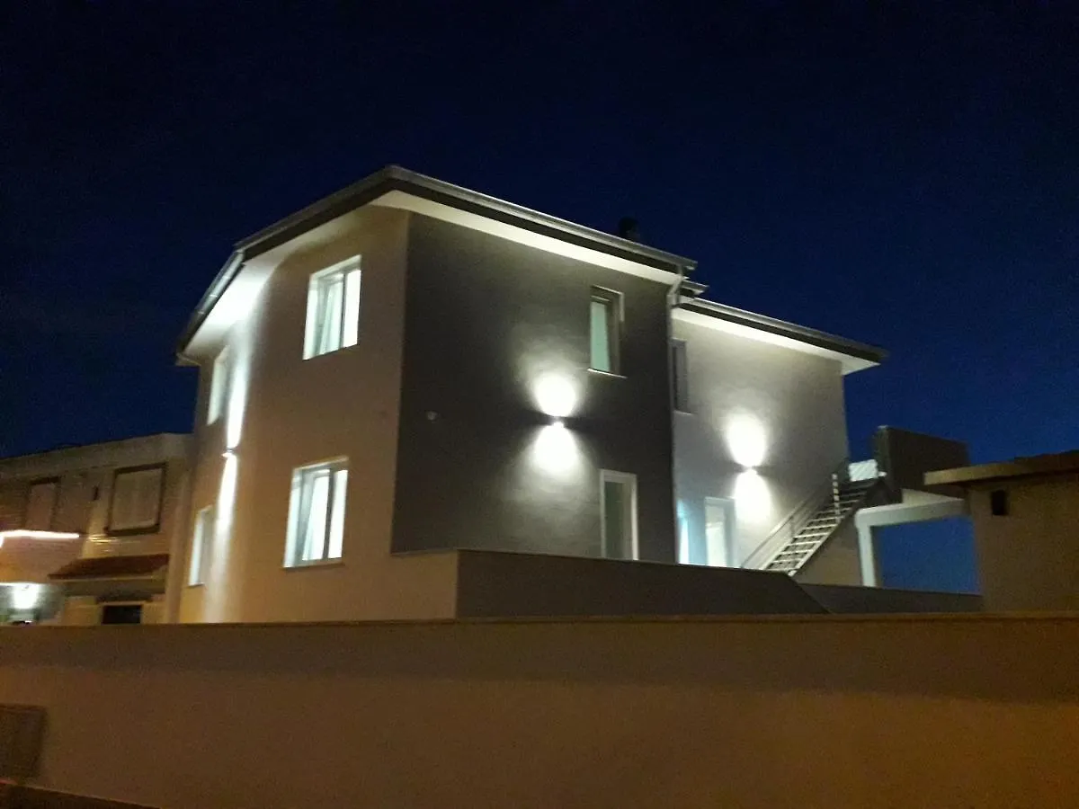 B&B Purple Italy Fiumicino 0*,